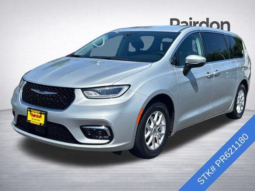 Silver Mist Clearcoat 2023 Chrysler Pacifica Touring L