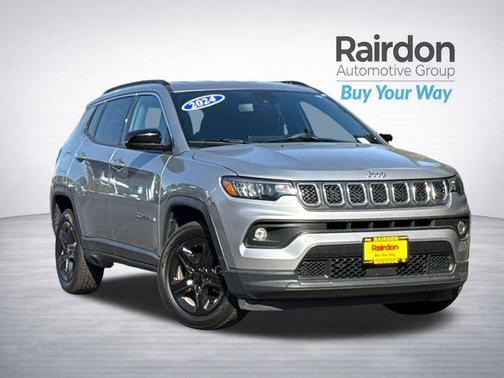 Silver Zynith Metallic Clearcoat 2024 Jeep Compass Latitude