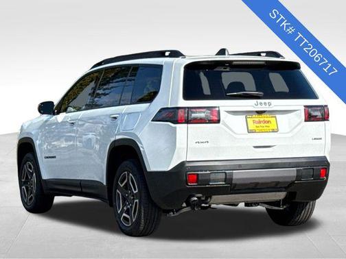 2026 Jeep Cherokee Laredo 4x4