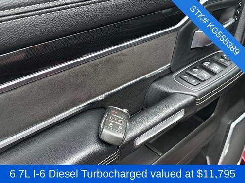 2019 RAM 3500 Laramie Crew Cab 4x4 8' Box