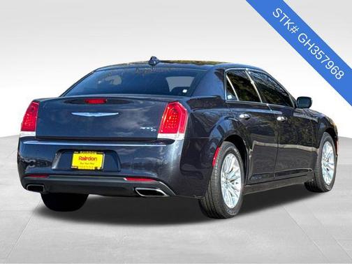 2016 Chrysler 300 S