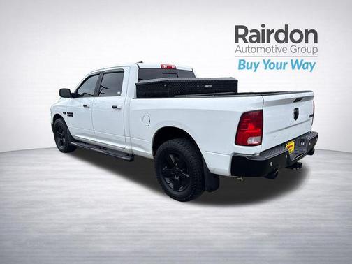 Bright White Clearcoat 2017 RAM 1500 Big Horn