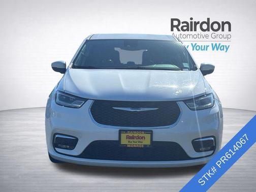 Bright White Clearcoat 2023 Chrysler Pacifica Hybrid Touring L