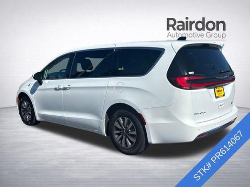 Bright White Clearcoat 2023 Chrysler Pacifica Hybrid Touring L