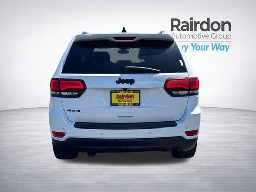 Bright White Clearcoat 2019 Jeep Grand Cherokee Upland