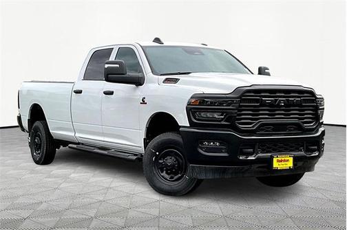 2025 RAM 2500 Tradesman Crew Cab 4x4 8' Box