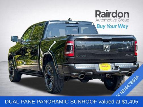 Diamond Black Crystal Pearlcoat 2022 RAM 1500 Limited