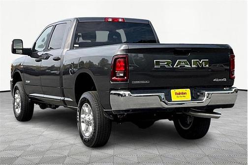 2025 RAM 2500 Big Horn Crew Cab 4x4 6'4' Box