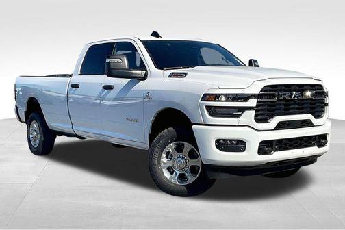 2025 RAM 2500 Big Horn Crew Cab 4x4 8' Box