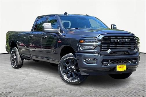 2025 RAM 3500 Big Horn Crew Cab 4x4 8' Box