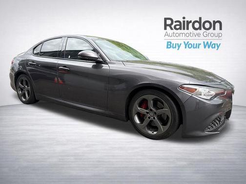 Vesuvio Gray Metallic 2019 Alfa Romeo Giulia Sport