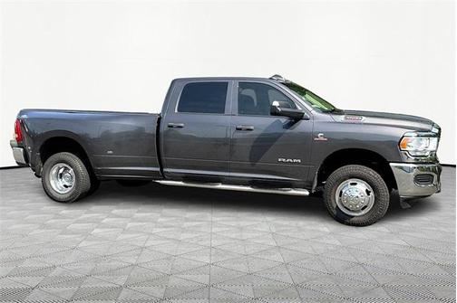 2020 RAM 3500 Tradesman Crew Cab 4x4 8' Box