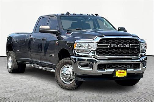 2020 RAM 3500 Tradesman Crew Cab 4x4 8' Box