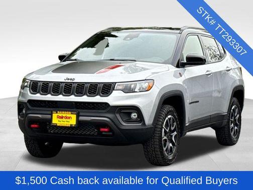 Silver Zynith Metallic Clearcoat 2026 Jeep Compass Trailhawk