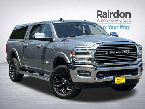 Billet Silver Metallic Clearcoat 2022 RAM 2500 Laramie Crew Cab 4x4 6'4' Box