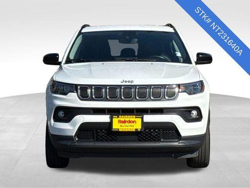 2022 Jeep Compass Latitude Lux