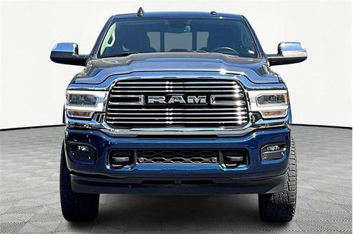 2020 RAM 3500 Laramie Crew Cab 4x4 6'4' Box