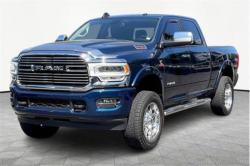 2020 RAM 3500 Laramie Crew Cab 4x4 6'4' Box