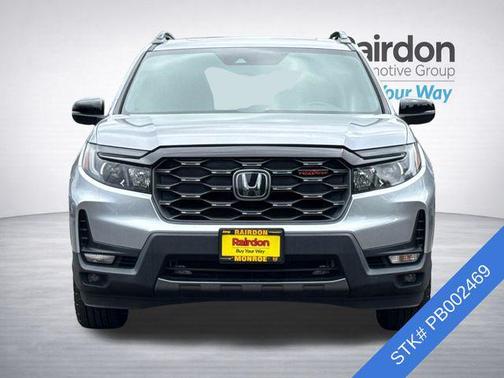 Lunar Silver Metallic 2023 Honda Passport AWD TrailSport