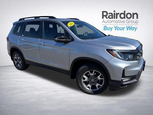 Lunar Silver Metallic 2023 Honda Passport AWD TrailSport