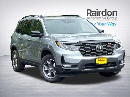 Lunar Silver Metallic 2023 Honda Passport AWD TrailSport