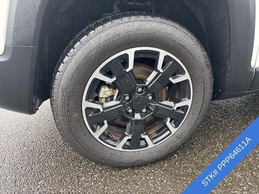 Alpine White Clearcoat 2023 Jeep Renegade Upland