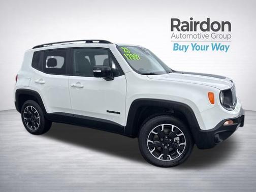 Alpine White Clearcoat 2023 Jeep Renegade Upland