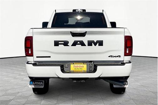 2025 RAM 2500 Big Horn Crew Cab 4x4 8' Box