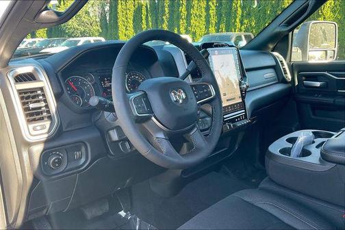 2025 RAM 2500 Big Horn Crew Cab 4x4 8' Box
