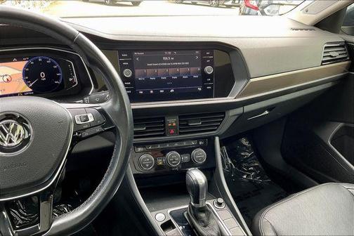 2019 Volkswagen Jetta 1.4T SEL Premium