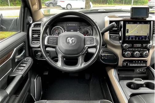 2021 RAM 2500 Laramie Crew Cab 4x4 6'4' Box