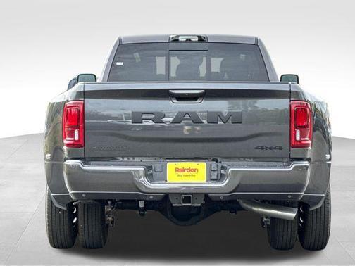 Granite Crystal Metallic Clearcoat 2027 RAM 3500 Laramie
