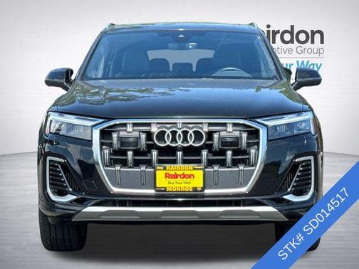 Mythos Black Metallic 2025 Audi Q7 55 Premium Plus