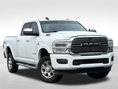 2022 RAM 2500 Laramie Crew Cab 4x4 6'4' Box