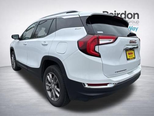 Summit White 2024 GMC Terrain SLT