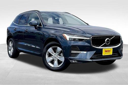 2022 Volvo XC60 B5 Momentum