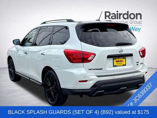 2018 Nissan Pathfinder SL