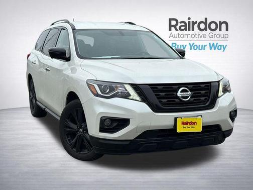 Pearl White 2018 Nissan Pathfinder SL