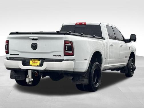 2024 RAM 3500 Laramie Crew Cab 4x4 8' Box