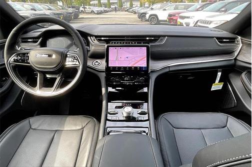 2025 Jeep Grand Cherokee Overland