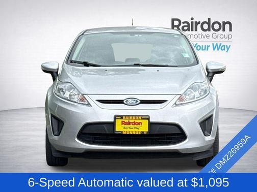 Ingot Silver Metallic 2013 Ford Fiesta SE