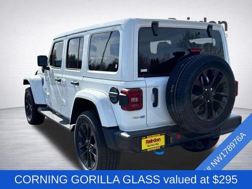 Bright White Clearcoat 2022 Jeep Wrangler Unlimited 4xe Sahara