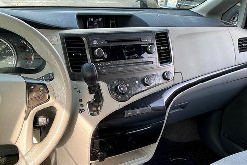 2011 Toyota Sienna LE