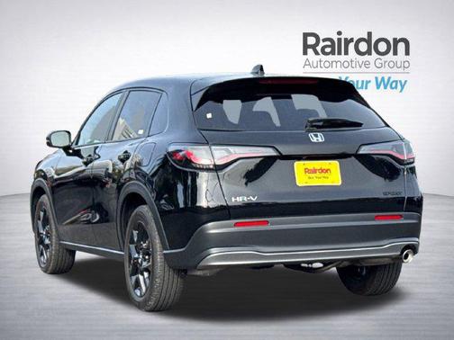 Crystal Black Pearl 2024 Honda HR-V AWD Sport