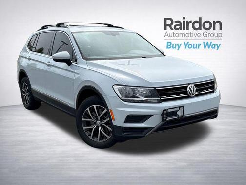 White Silver 2018 Volkswagen Tiguan 2.0T SE 4MOTION