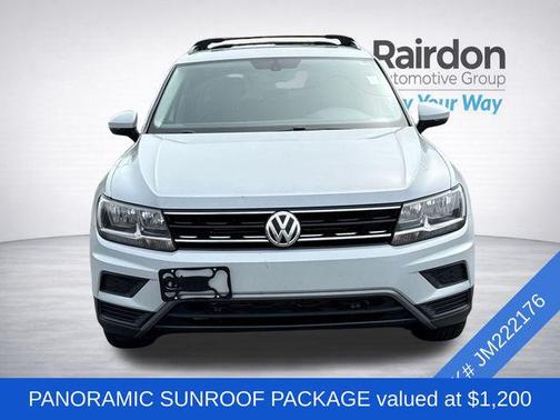 White Silver 2018 Volkswagen Tiguan 2.0T SE 4MOTION