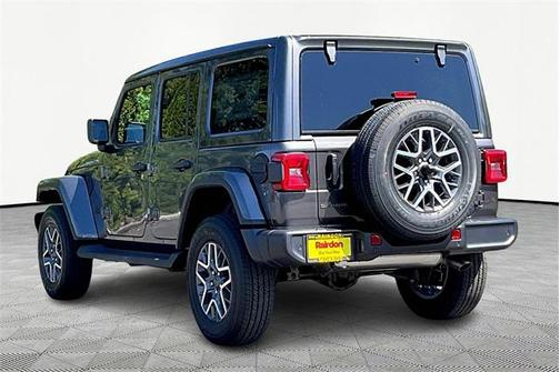 2025 Jeep Wrangler 4-Door Sahara 4x4