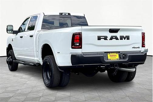 2025 RAM 3500 Tradesman Crew Cab 4x4 8' Box