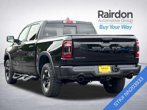 Diamond Black Crystal Pearlcoat 2022 RAM 1500 Rebel