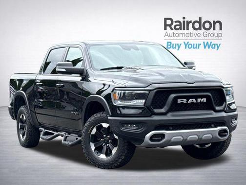 Diamond Black Crystal Pearlcoat 2022 RAM 1500 Rebel